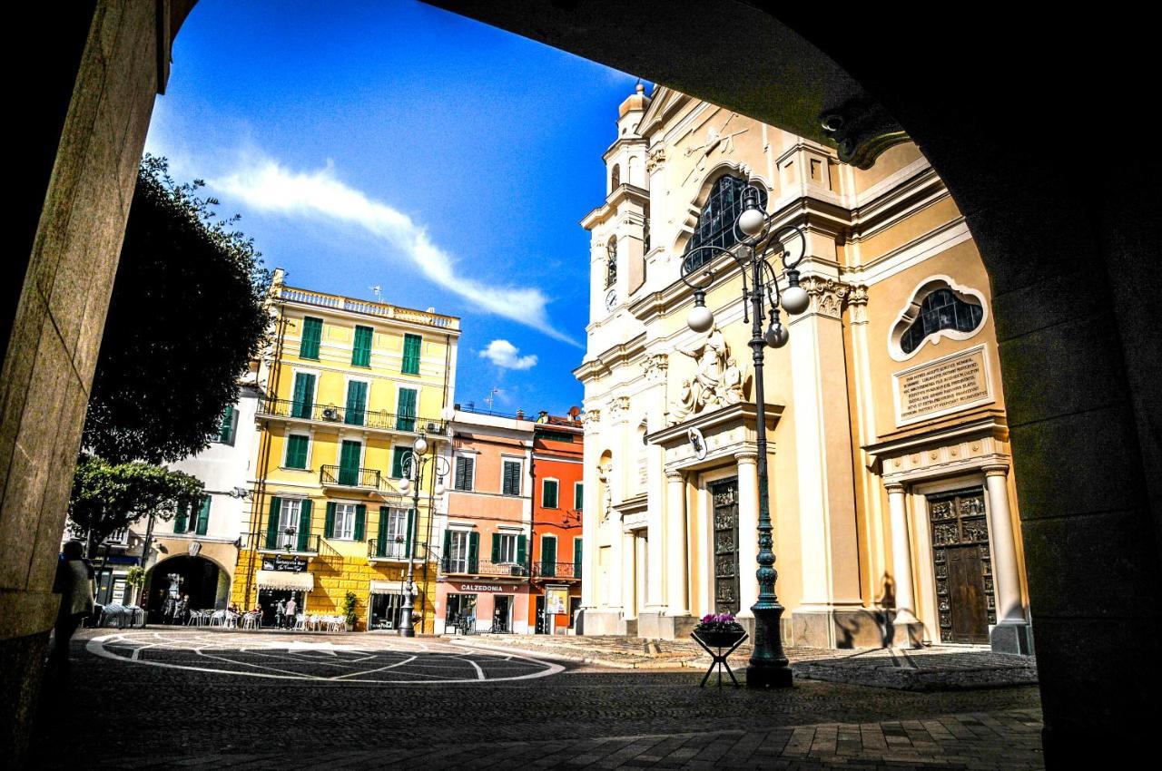 I Love Pietra Ligure Luaran gambar